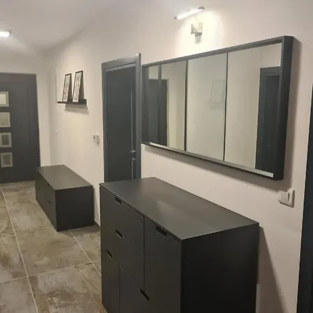 Ivana 2 * Podstrana